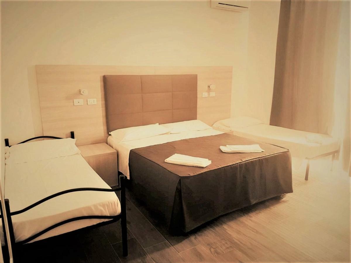 Academy Hotel Fiumicino Kültér fotó