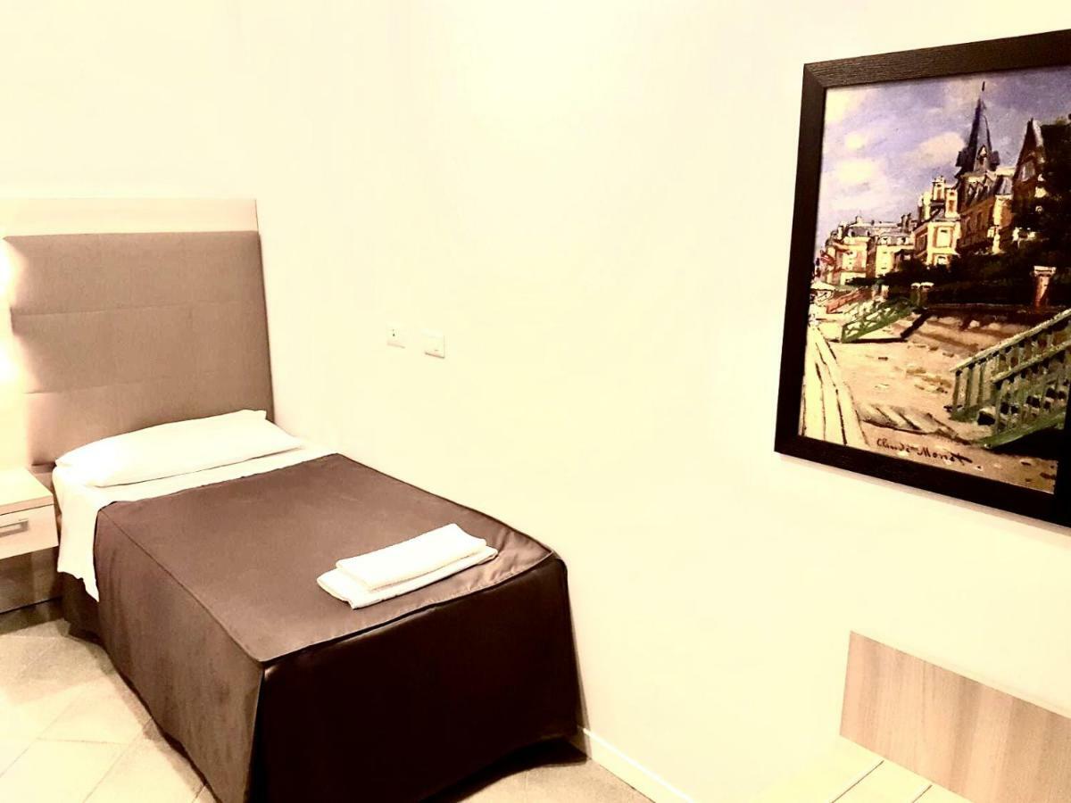Academy Hotel Fiumicino Kültér fotó